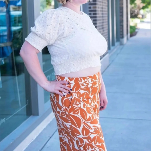 Compañia  Fantastica [L] Crop Top - Picture 1 of 3